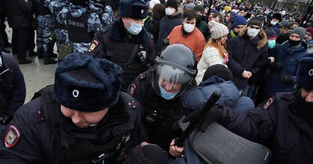 Пятеро задержаны за нарушение санитарных правил после акций в Москве