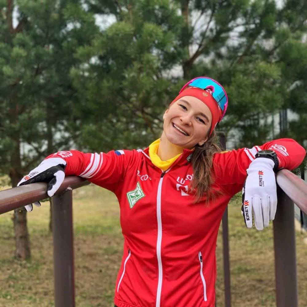 Российская лыжница Наталья Непряева госпитализирована после падения на Кубке мира в Швеции