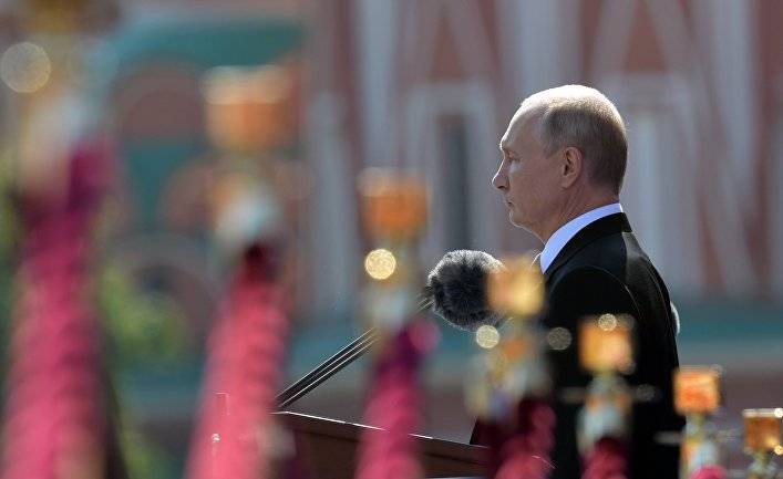 Эксперты: Путин прикрывает «Великой Отечественной войной» современные проблемы РФ (Polskie Radio, Польша)