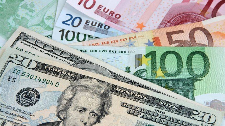«Не покупайте в обменниках»: финансист рассказал, как выгоднее всего поменять валюту