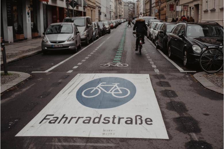 Пешеходам страшно: на 25% увеличилось число велосипедистов в Берлине