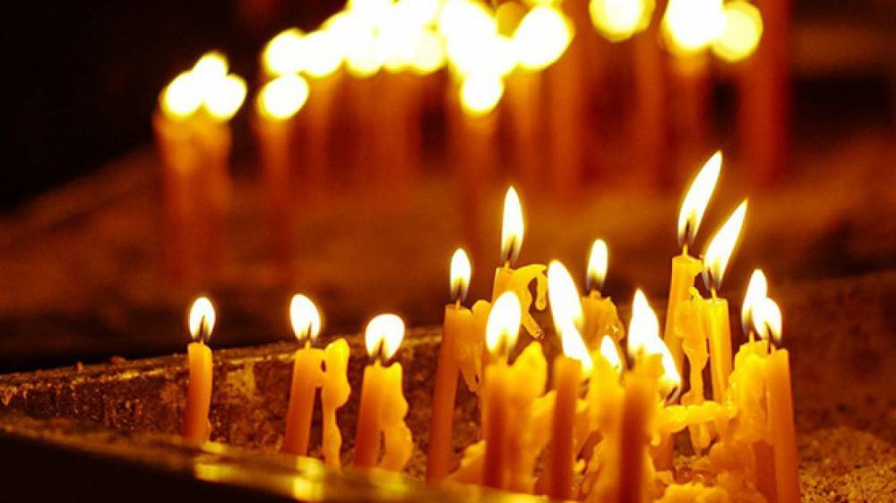 Бабушке продали макароны под видом церковных свечей в Гатчине
