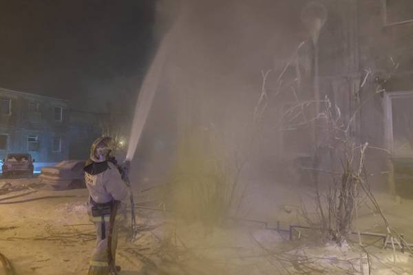 В Губкинском сгорел деревянный дом: погибли мужчина и женщина