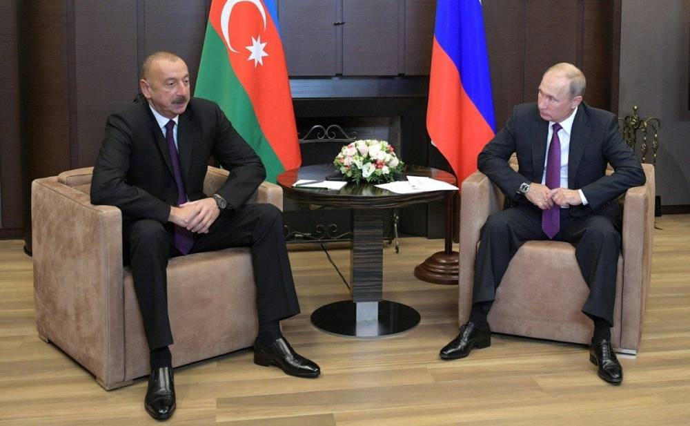 Путин и Алиев обсудили работу Центра по контролю за прекращением огня в Карабахе
