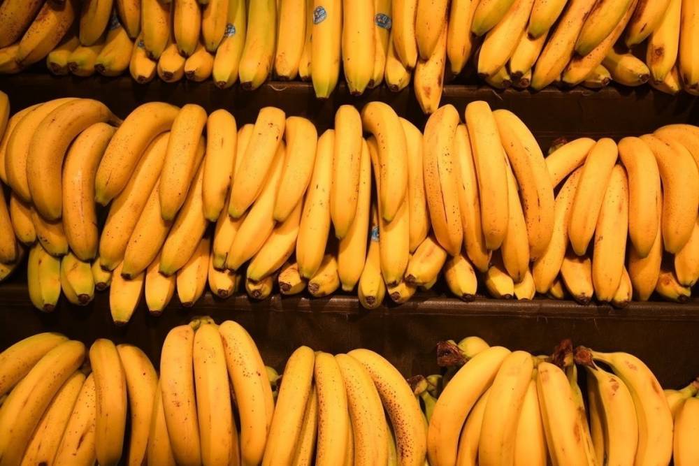 Диетолог рассказала, можно ли худеющим бананы