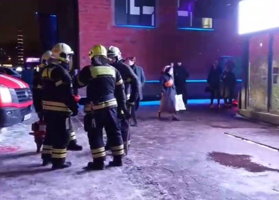 Из-за вспышки газовоздушной смеси в московском кафе пострадали два человека