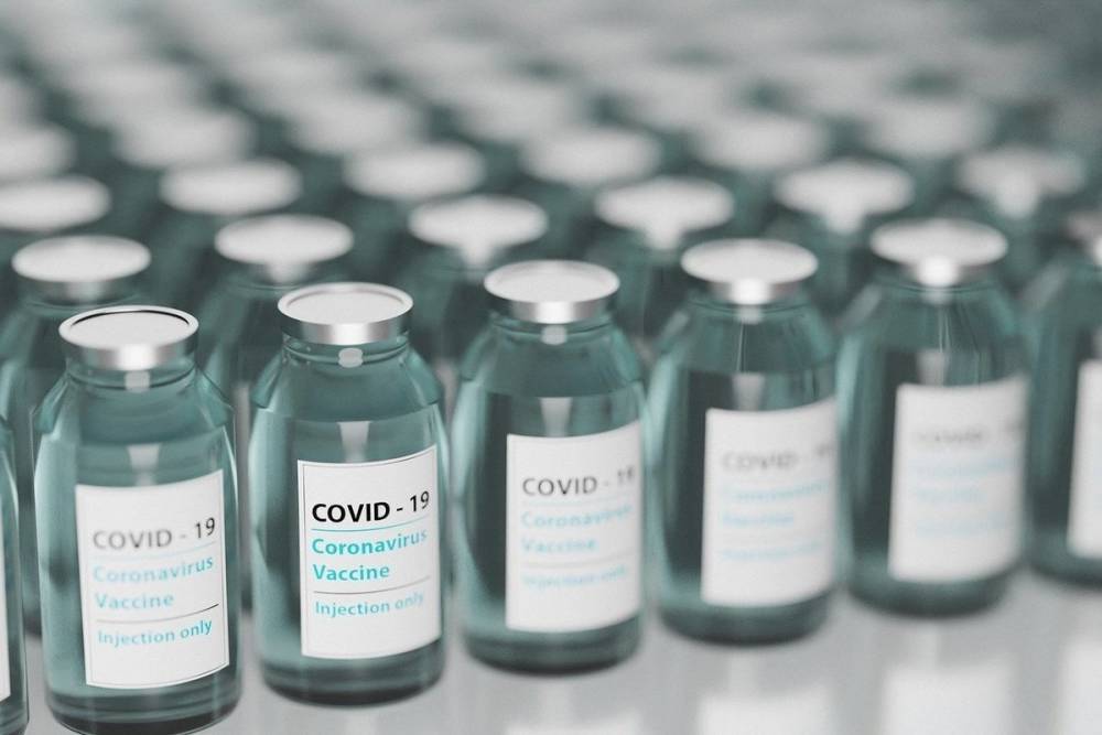 Около 30 млн доз вакцины от коронавируса введено в США