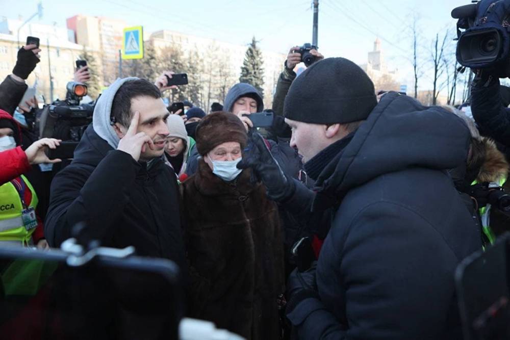 В Челябинске на акции в поддержку Навального задержали члена НОД