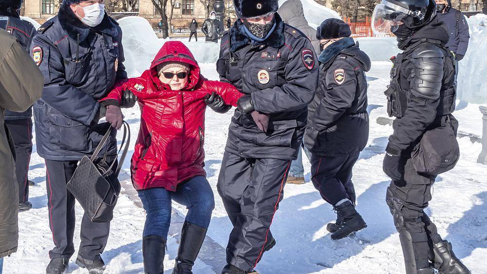 Акции в поддержку Навального: более 1000 задержанных