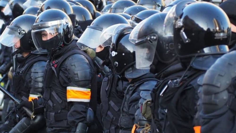 Провокатор распылил перцовый баллончик в лица московских силовиков