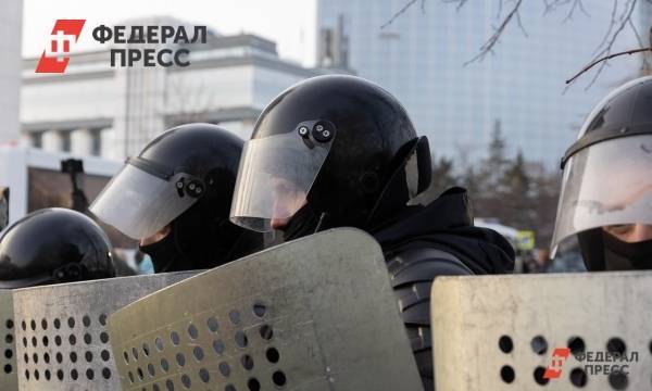 В Санкт-Петербурге полиция применила газ во время столкновений с протестующими