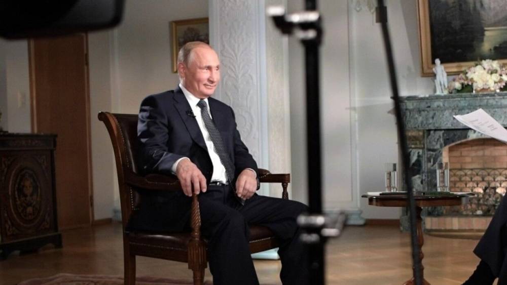 Песков рассказал подробности телефонного разговора Путина с Байденом