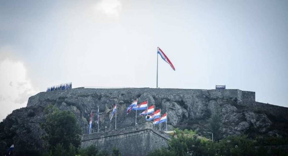 Хорватия потребовала извинения от Сербии за напоминание о...