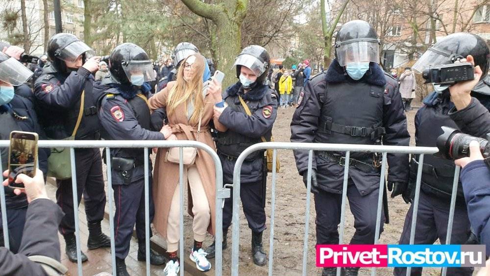 В Ростове прошла протестная акция, задержаны десятки митингующих