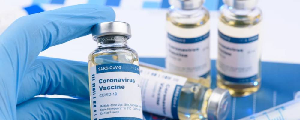 На Украине рассказали о срыве двух контрактов по вакцине от коронавируса