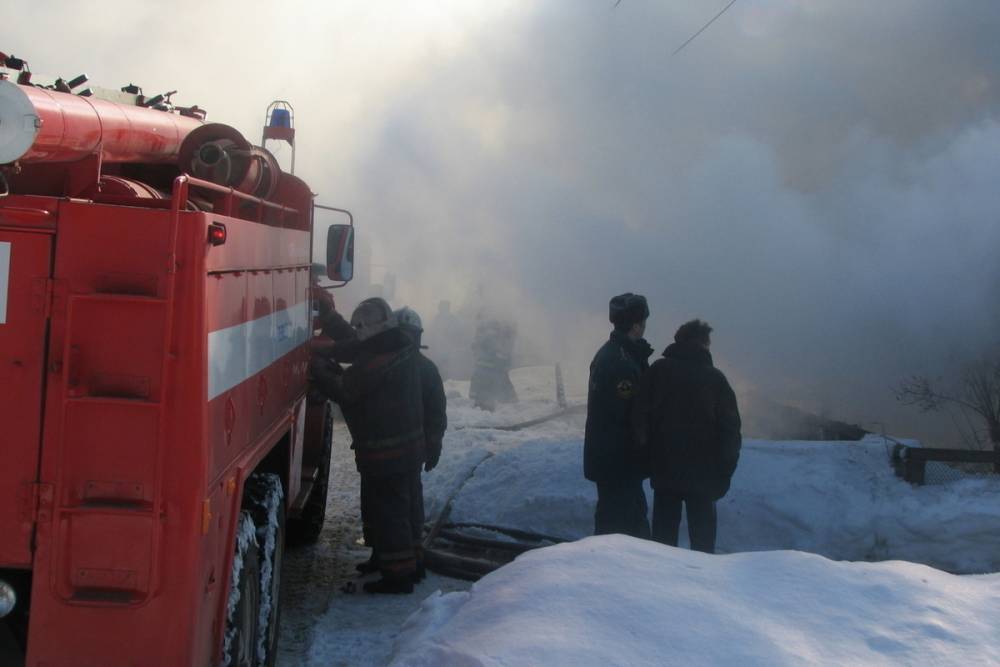 В Ивановской области горел большой частный дом
