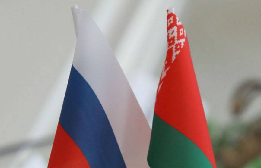 Лукашенко обсудил с Медведевым вопросы сотрудничества