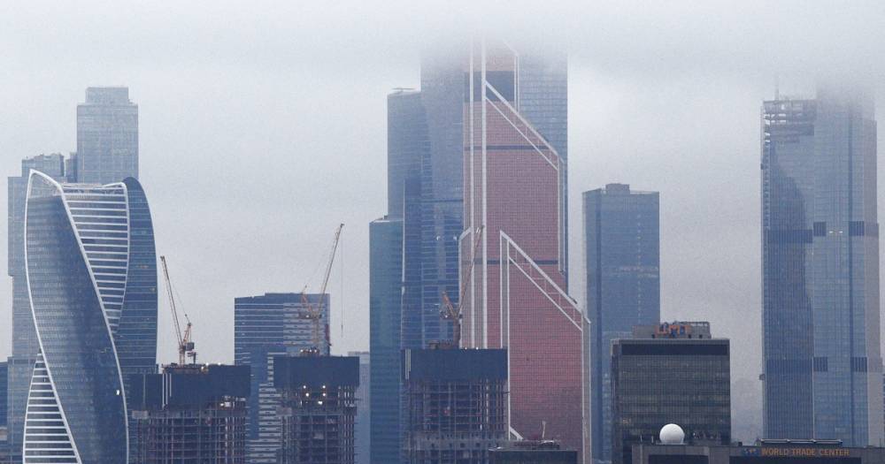 Москвичей предупредили о сильном тумане и гололеде