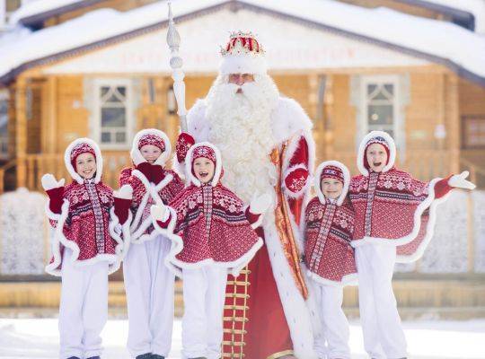 Святой Николай «выживает» Деда Мороза из Украины