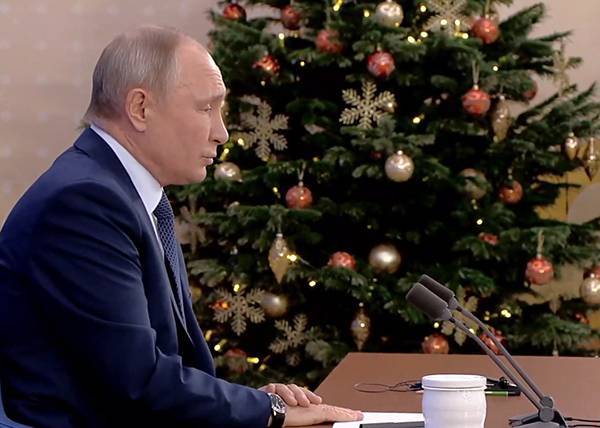 "Новогоднюю" поддержку от Путина получили 96% семей, имеющих на неё право