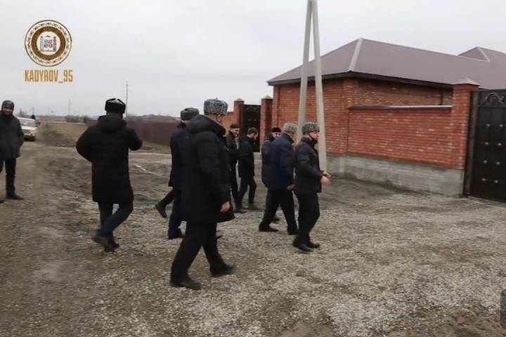 Фонд Кадырова подарил частные дома малоимущим в Чечне