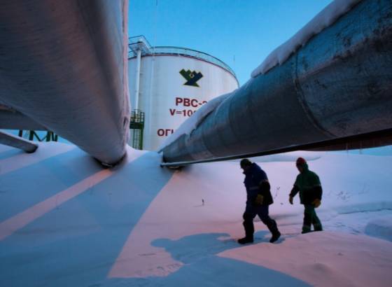 Названы утвержденные ОПЕК+ условия увеличения добычи нефти в России