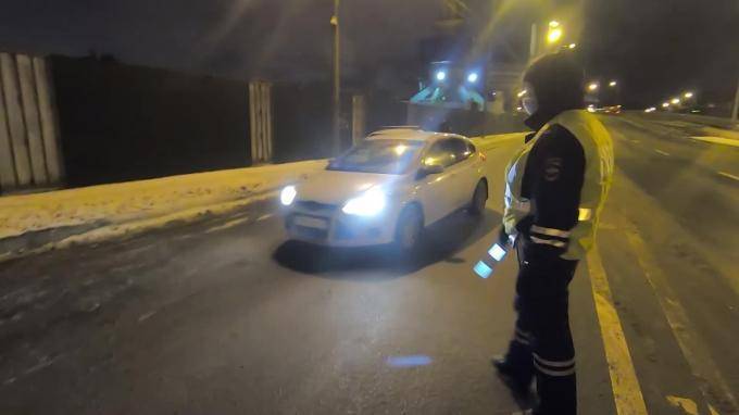 За несколько дней в Петербурге и области выявили 110 пьяных водителей
