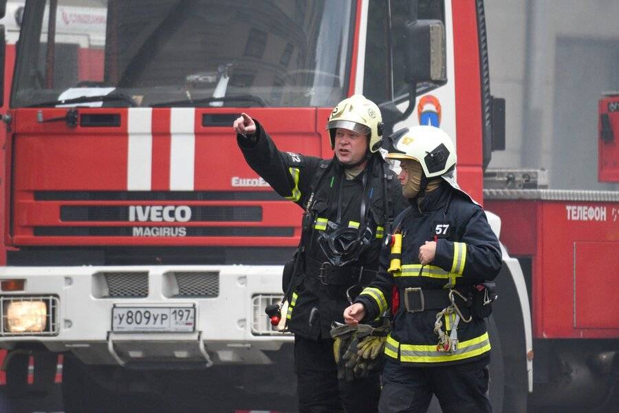 Пожар на складе на юге Москвы локализовали