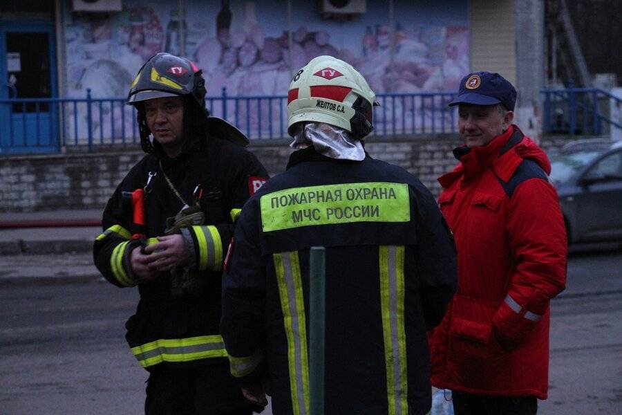 Пожар на складе на юге Москвы потушили