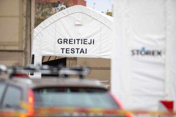 Прокуратура Литвы просит взыскать с компаний 4 млн евро за быстрые тесты COVID-19