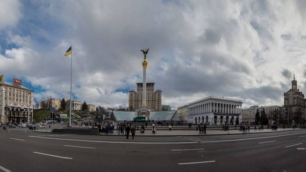 Власти Украины ввели глобальный локдаун из-за коронавируса
