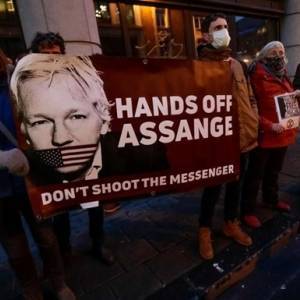 Суд в Лондоне отказался освободить Ассанжа под залог