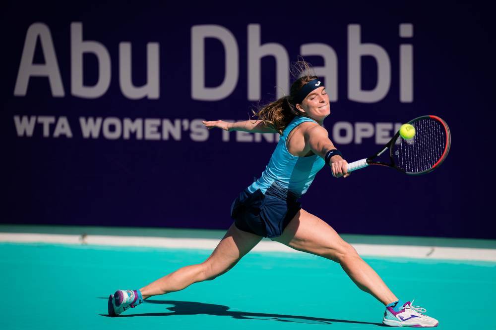 Кудерметова и Потапова вышли во 2-й круг турнира в Абу-Даби в парном разряде