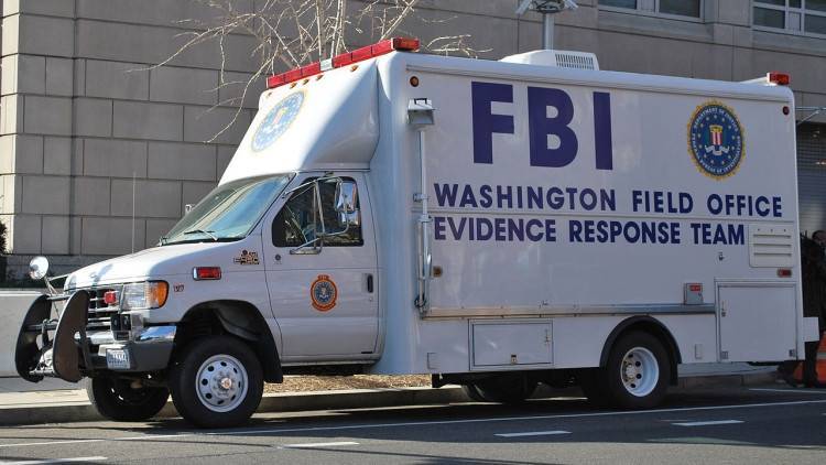 ФБР объявило вознаграждение за информацию о преступниках-подрывниках в США