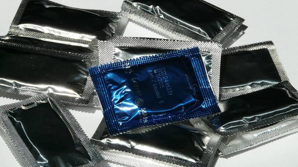 Власти Украины запретили продажу презервативов в стране