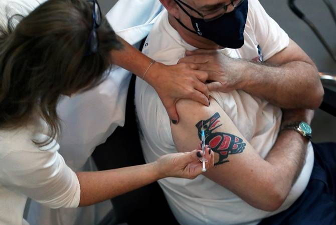 Израильтяне о подпольных прививках: Скорее, вашим политикам укололи физраствор