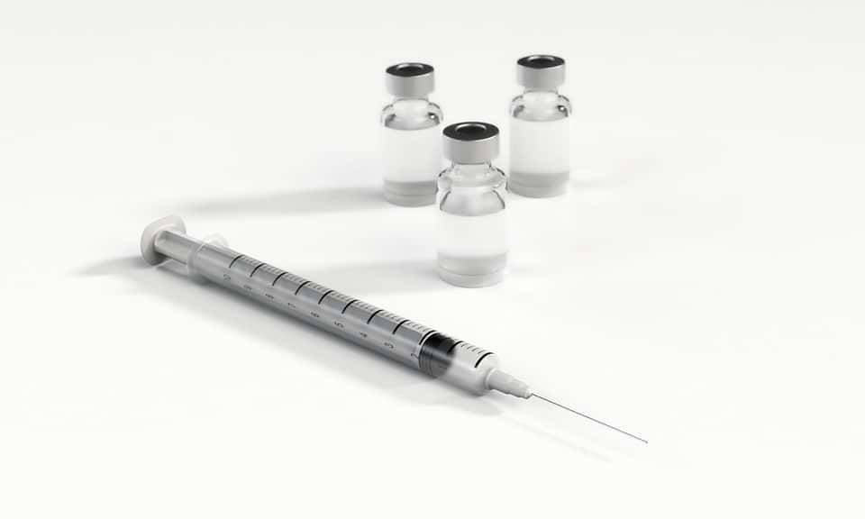 Израиль передал палестинским властям десятки доз вакцины - отчет - Cursorinfo: главные новости Израиля