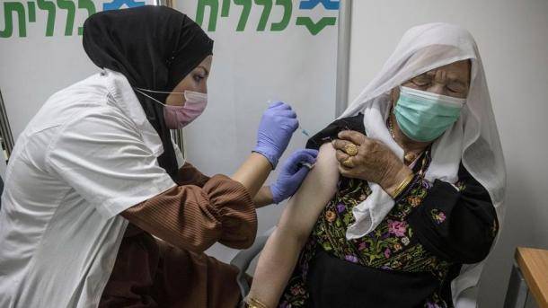Стало известно, как Израиль выбился в лидеры по вакцинации против коронавируса
