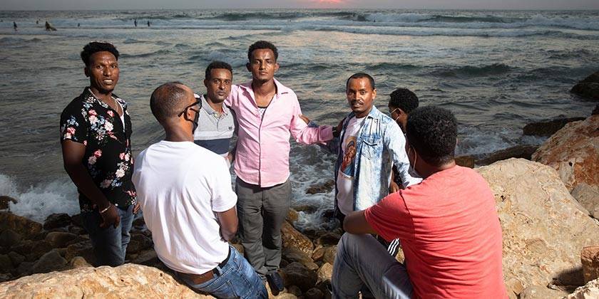 Суданцы и эритрейцы не будут высланы из Израиля