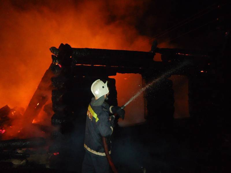 7 человек погибли на пожаре в Тюменской области