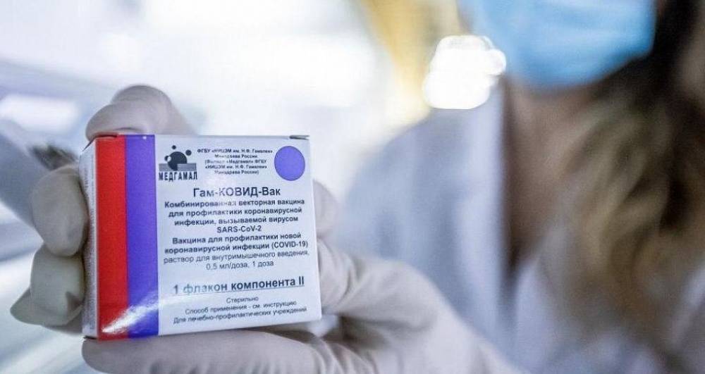 Американский журналист привился российской вакциной и рассказал о последствиях