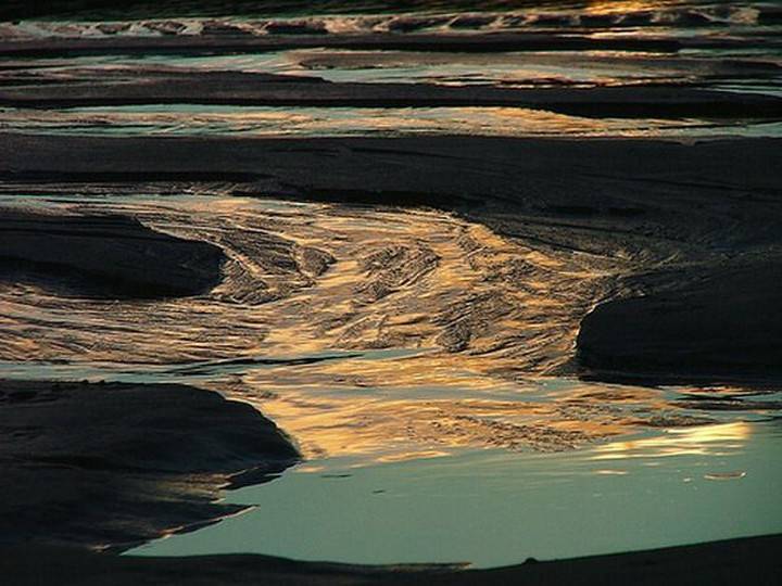 В порту Сахалина ликвидируют утечку нефтепродуктов