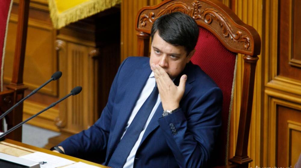 Разумков не исключил, что его могут попытаться лишить депутатского мандата