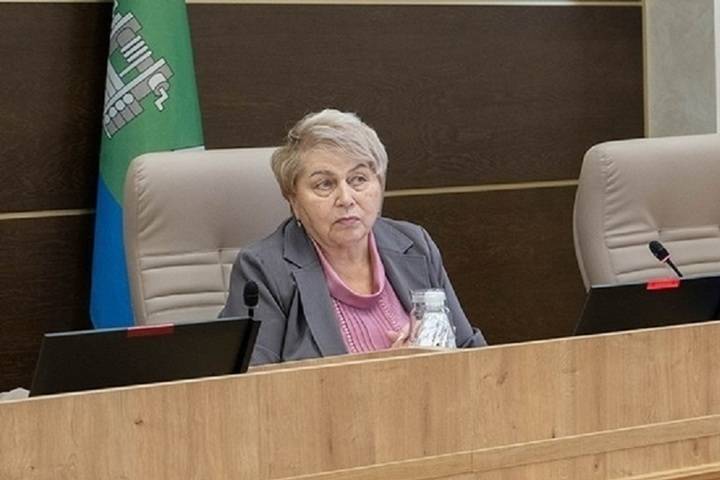 В гордуме Екатеринбурга ответили на шутки Урганта про 73-летнюю главу комиссии по молодежи