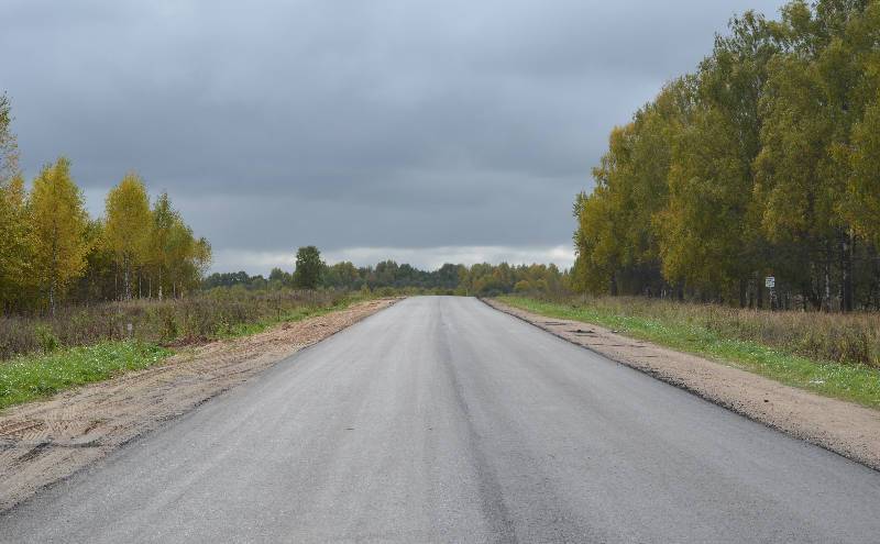 В Смоленской области по нацпроекту ремонтируют дорогу Рославль-Ельня-Дорогобуж-Сафоново