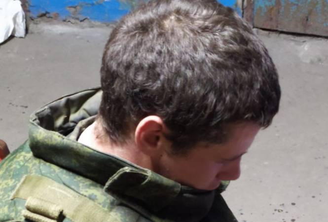 СБУ обнародовала видео допроса боевика "ЛНР", который сбежал от террористов и сдался ВСУ