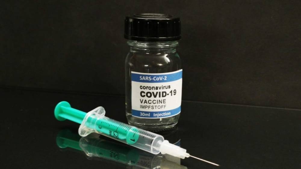 Свердловская область ввела обязательную прививку от COVID-19 для ряда категорий граждан