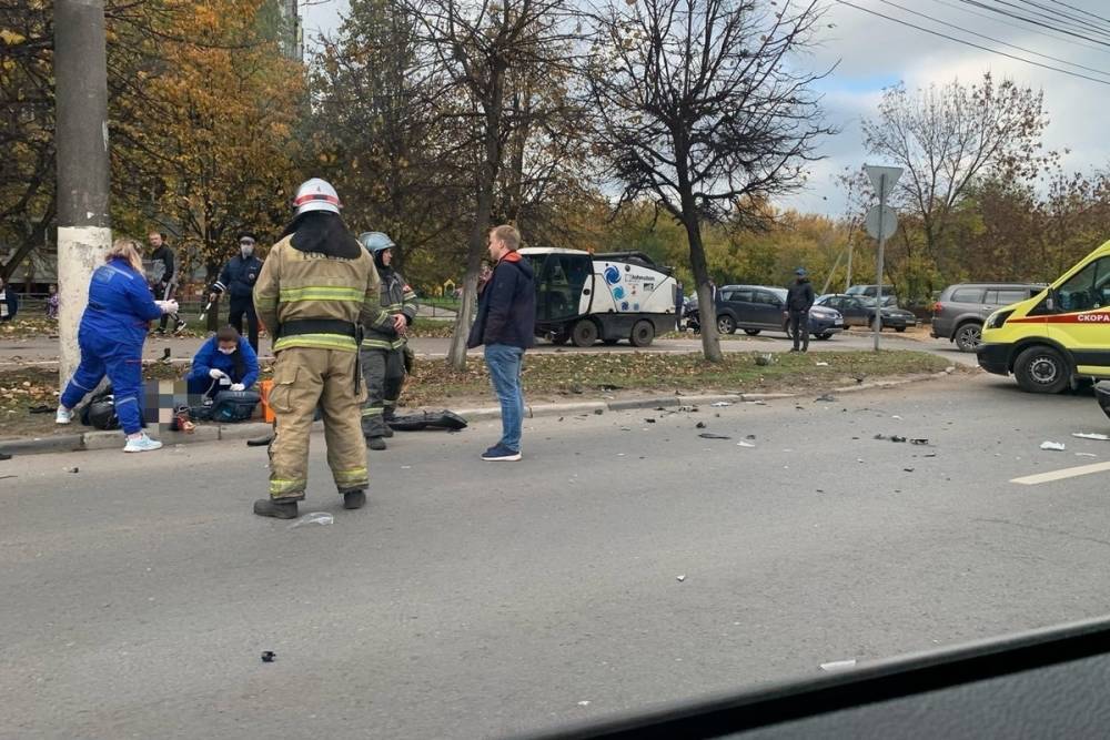 Появились подробности аварии в центре Твери, в которой погиб мотоциклист