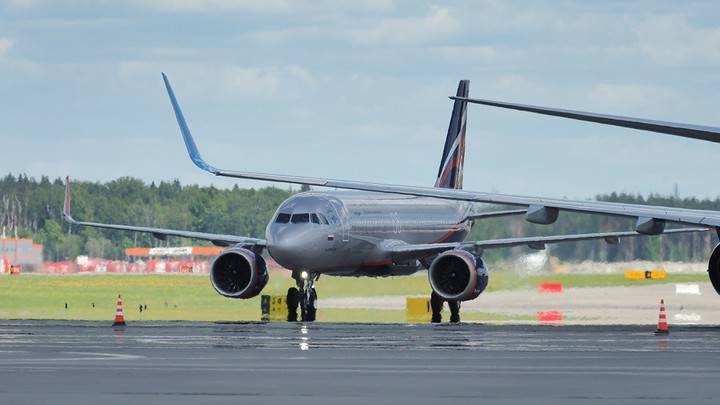 Самолет рейсом Москва-Анталья совершил вынужденную посадку в Краснодаре из-за авиадебошира