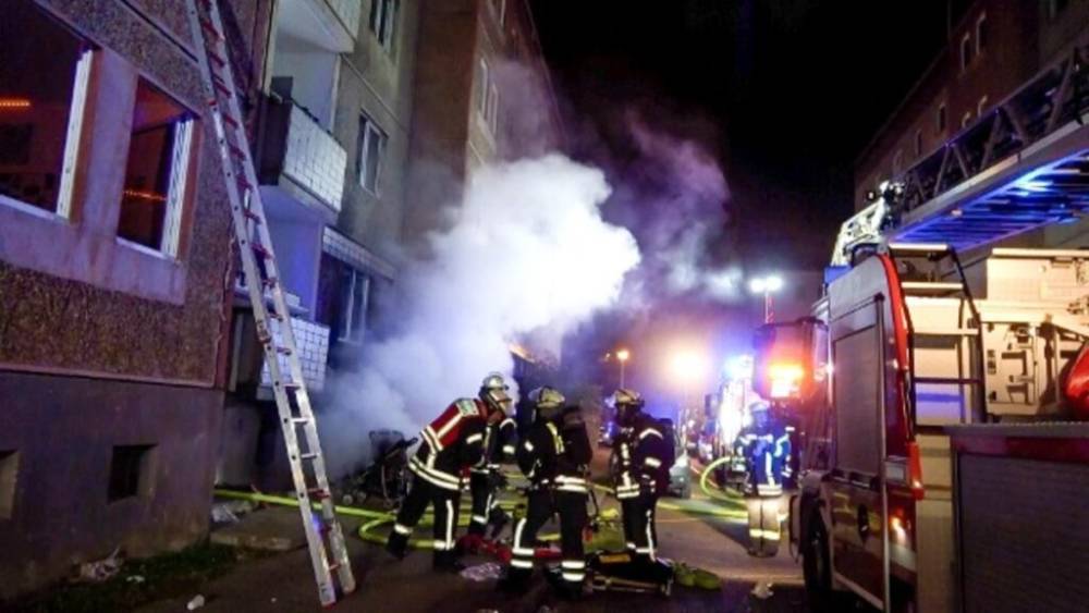 Саксония-Анхальт: более сотни зевак помешали тушению пожара